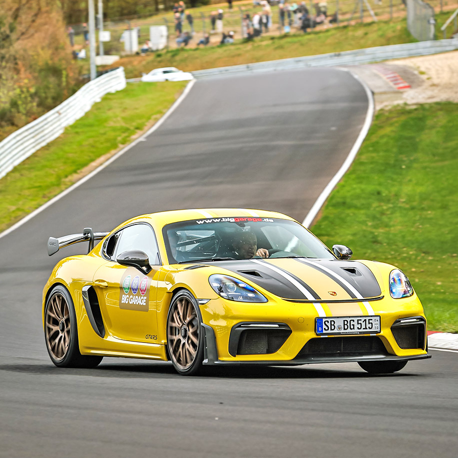 Rent Porsche Cayman GT4 RS Weissach at the N&uuml;rburgring